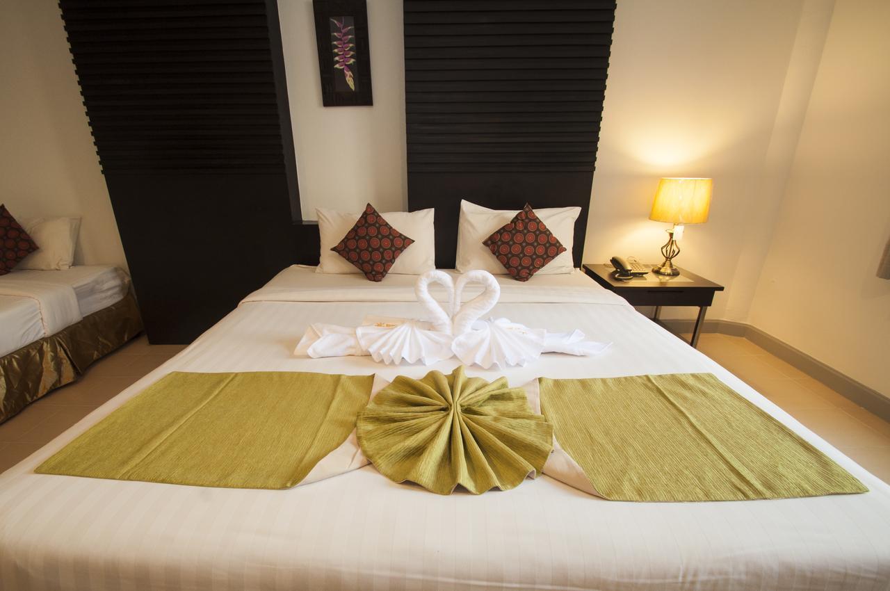 Sino House Patong Hotel Exterior foto