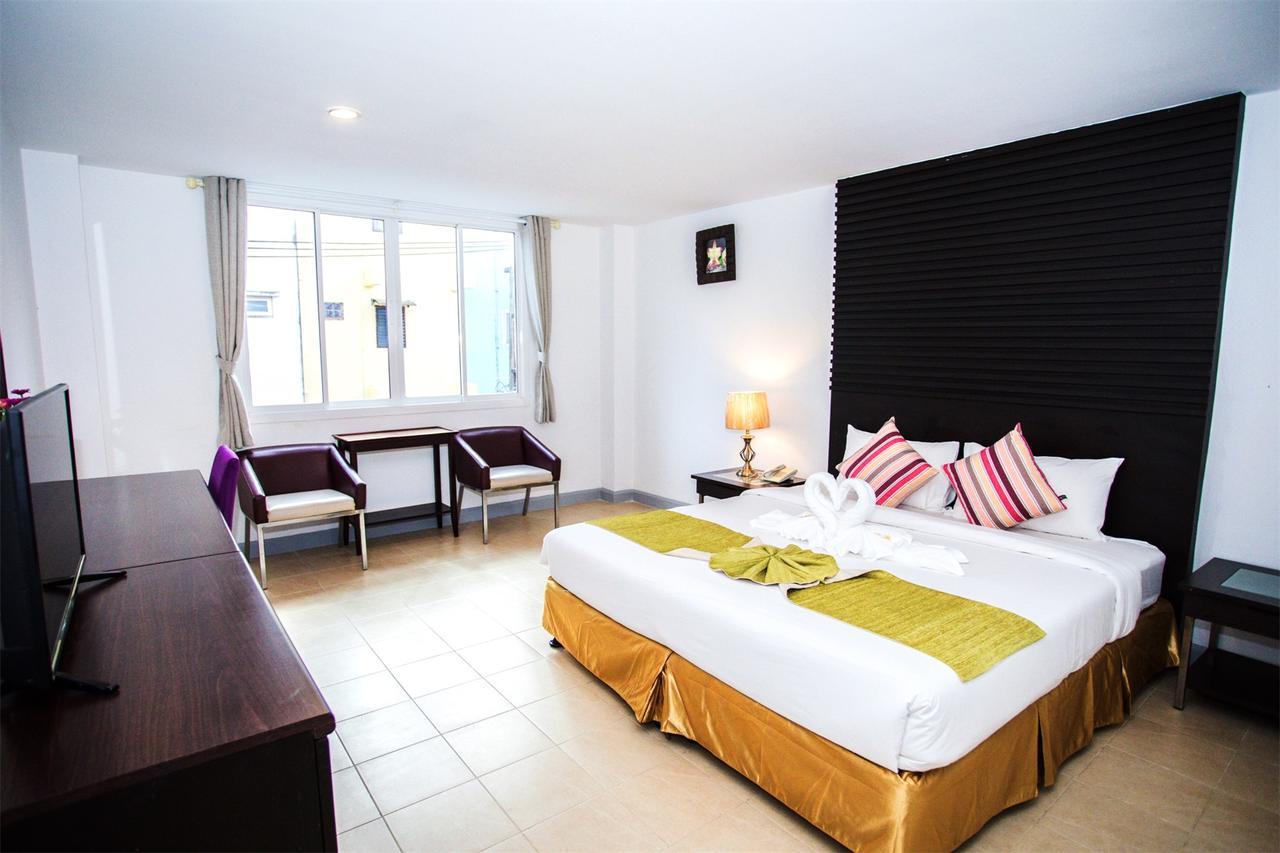 Sino House Patong Hotel Exterior foto